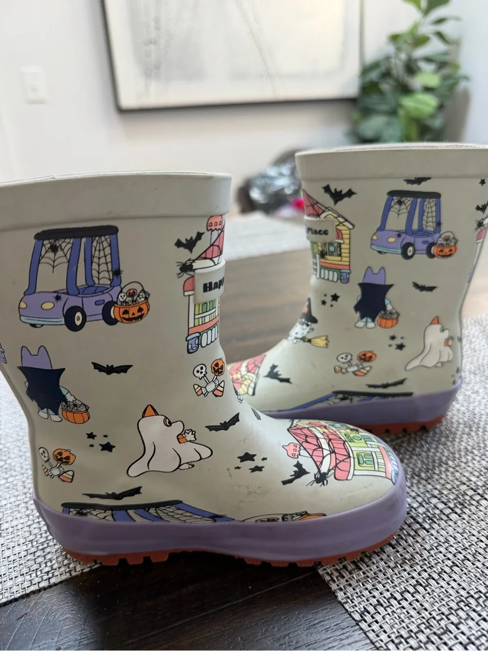 Kids BLUEY Halloween Rain Boots - White with Purple Trim